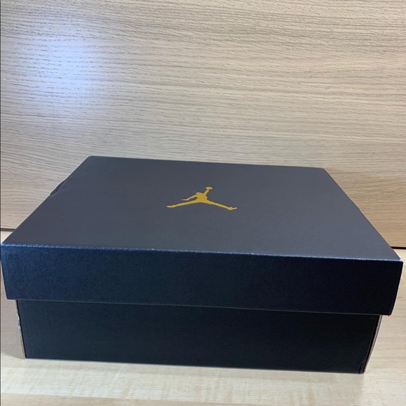 Jordan 1 Mid “Light Smoke Grey” - Picture 6 of 6